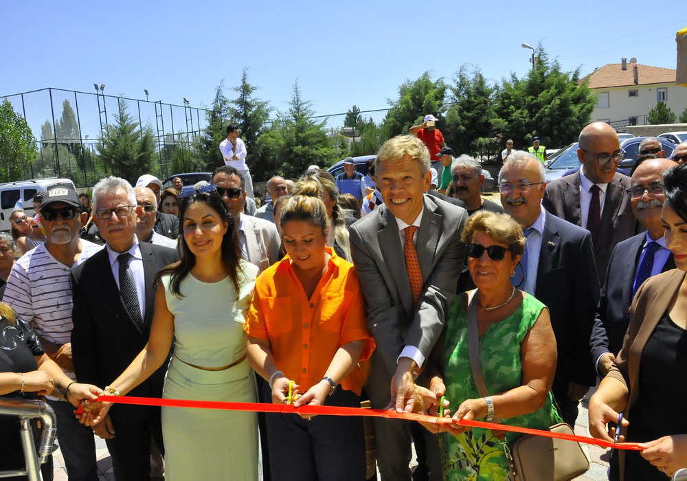 Bahadın Kasabası Umuda Yolculuk heykel ve fotoğraf sergisi 